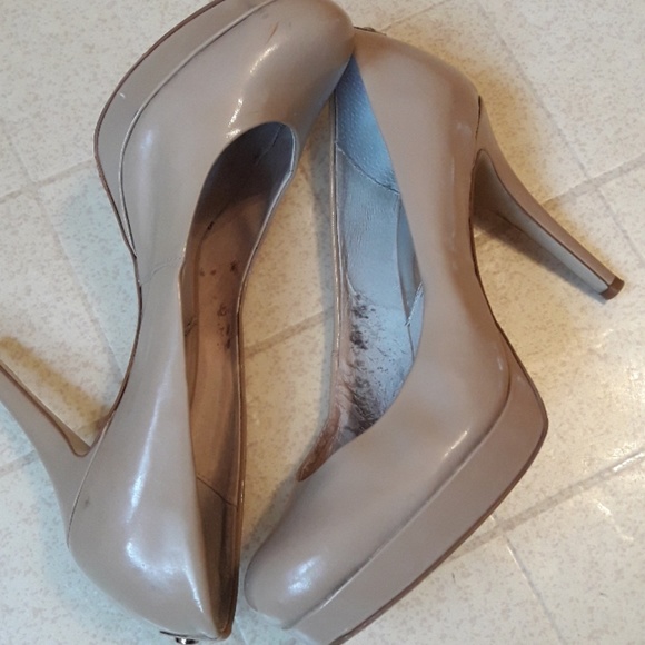 Micheal Kors Heels Shoes - Picture 4 of 8